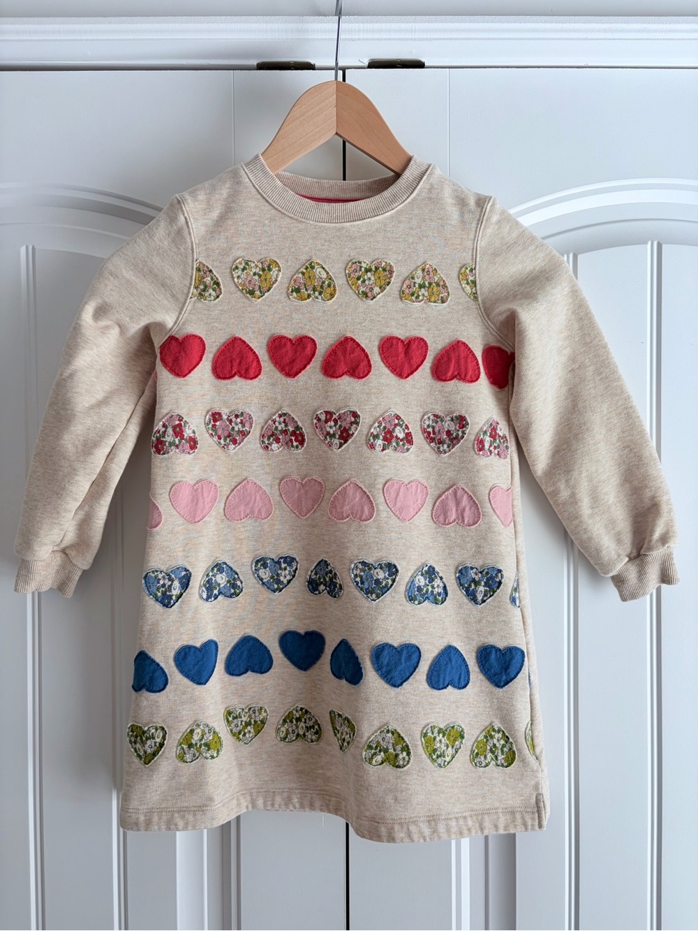 Mini Boden Sweatshirt Appliqué Dress Oatmeal Marl Heart Girls Size 6-7 Y
